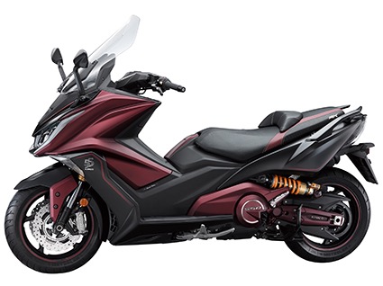 ENSAIO KYMCO AK 550 – Top Gun no segmento Maxi Scooter