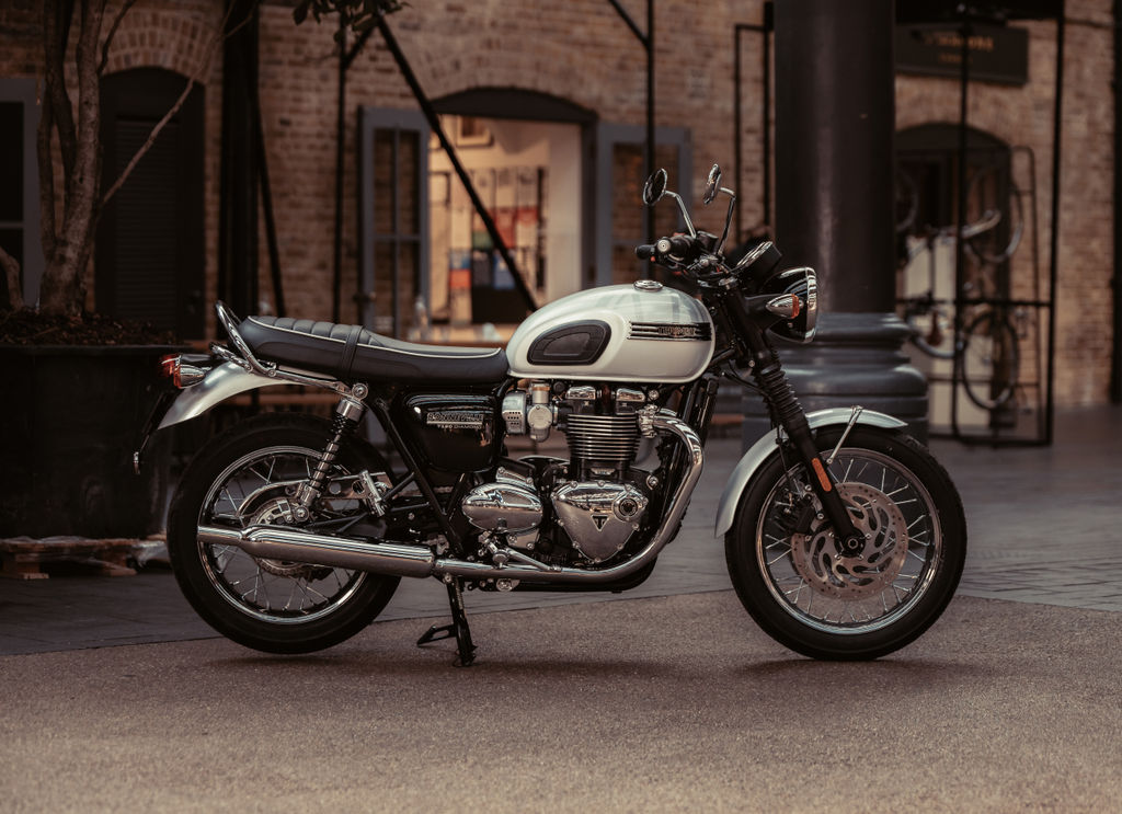 EICMA Milão:Triumph apresenta duas novas Bonneville T120 Ace e Diamond