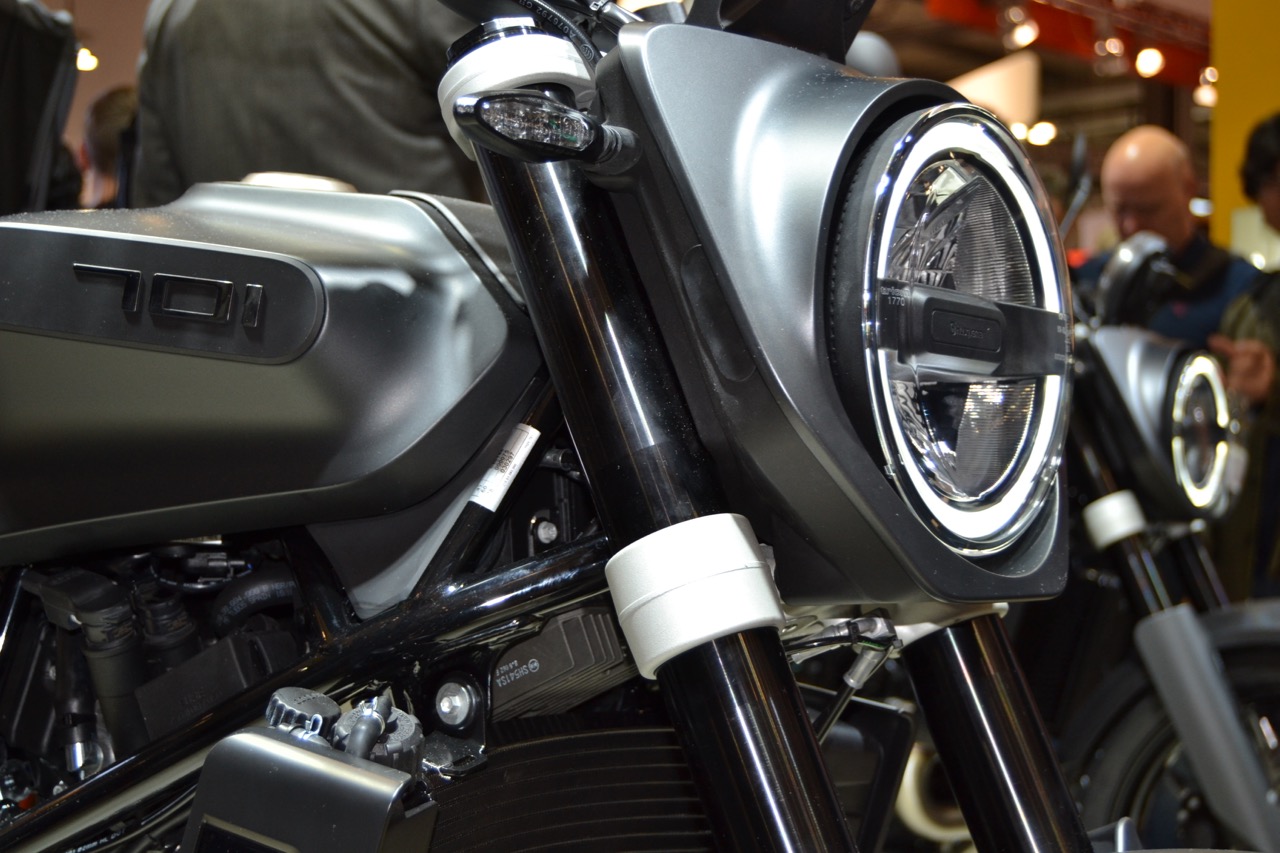 HUSQVARNA SVARTPILEN 701 – Evolução da “Espécie”