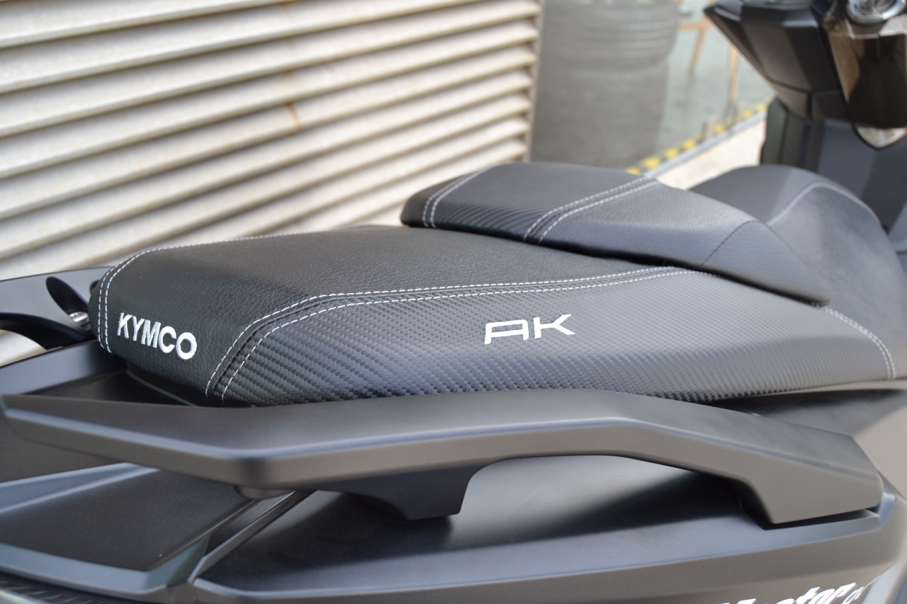 ENSAIO KYMCO AK 550 – Top Gun no segmento Maxi Scooter