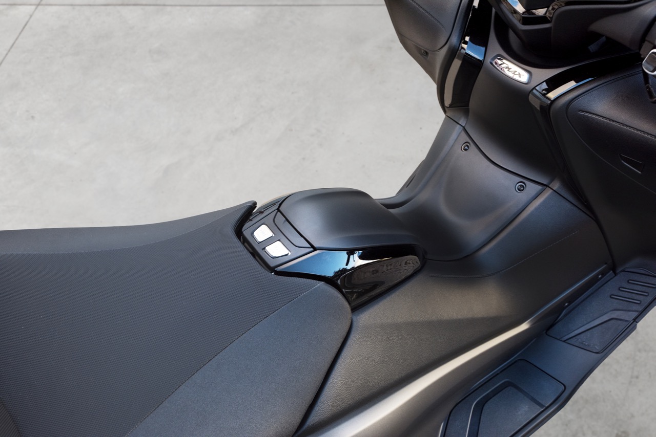 Ensaio YAMAHA TMAX 530 Versão DX 2018 – A difícil tarefa de liderar