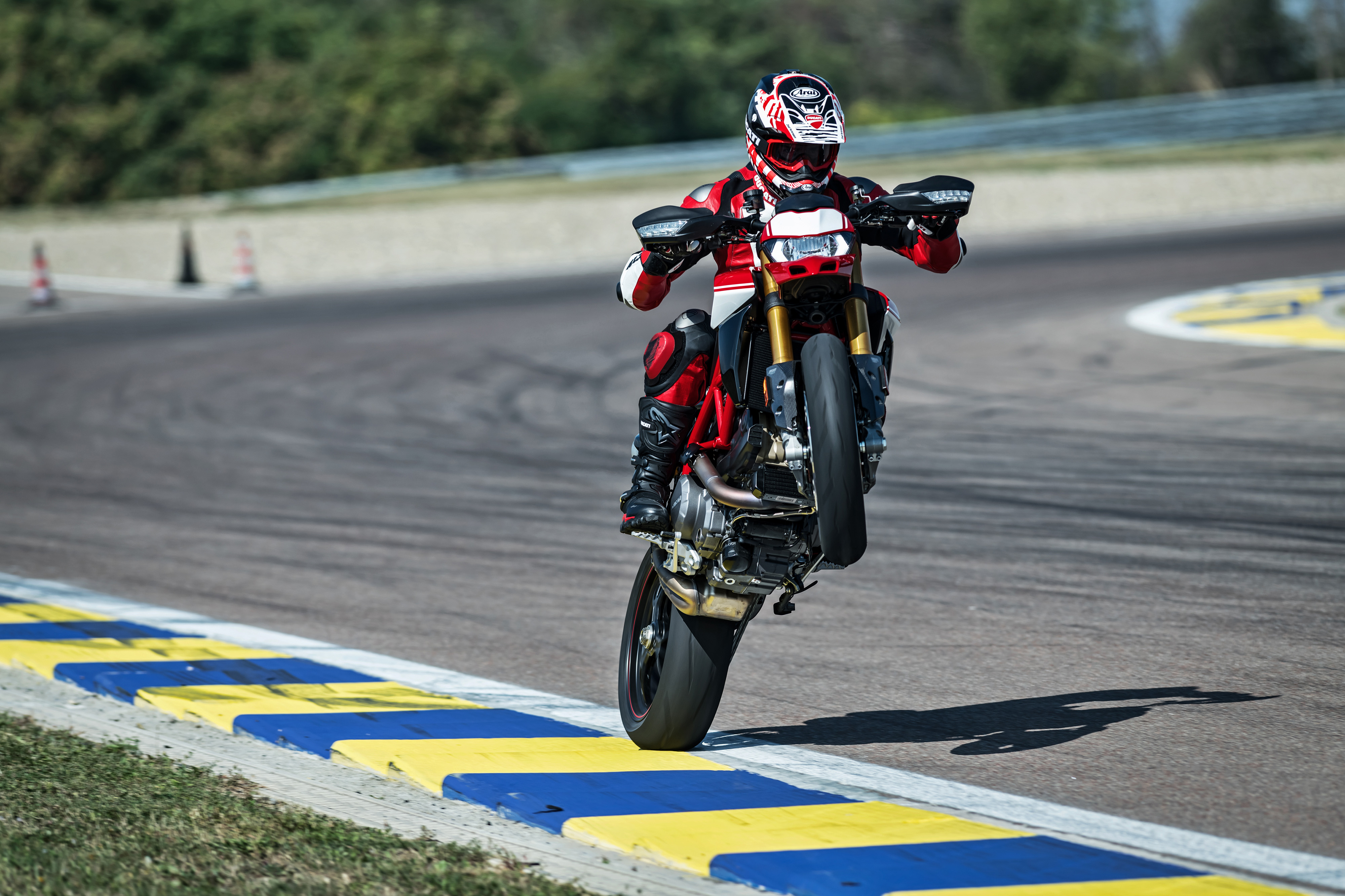 DUCATI Hypermotard 950 e Hypermotard 950 SP de 2019 – Serious Fun