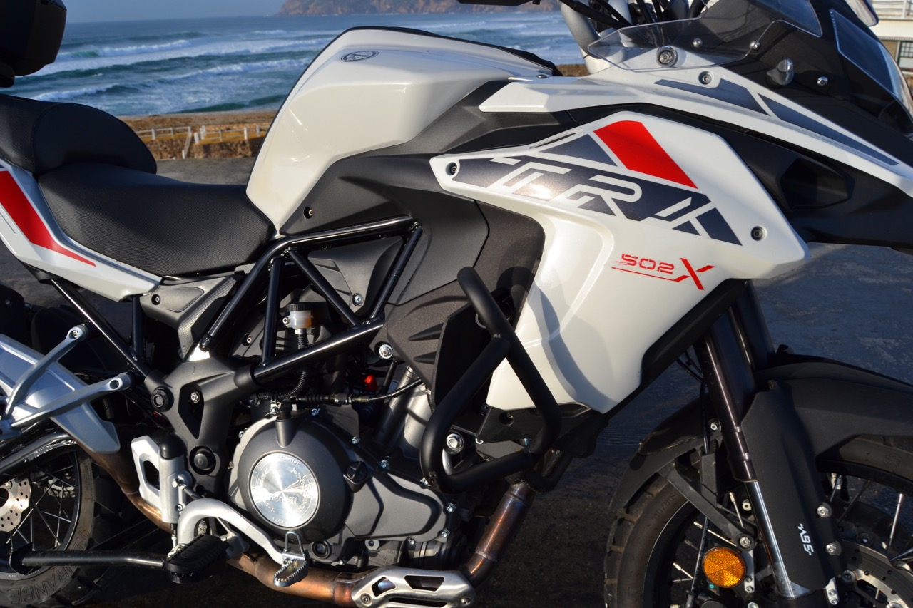 ENSAIO BENELLI TRK 502 X – AVENTURAS ACESSÍVEIS
