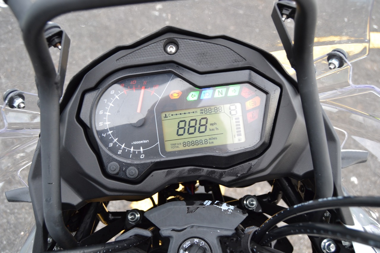 ENSAIO BENELLI TRK 502 X – AVENTURAS ACESSÍVEIS