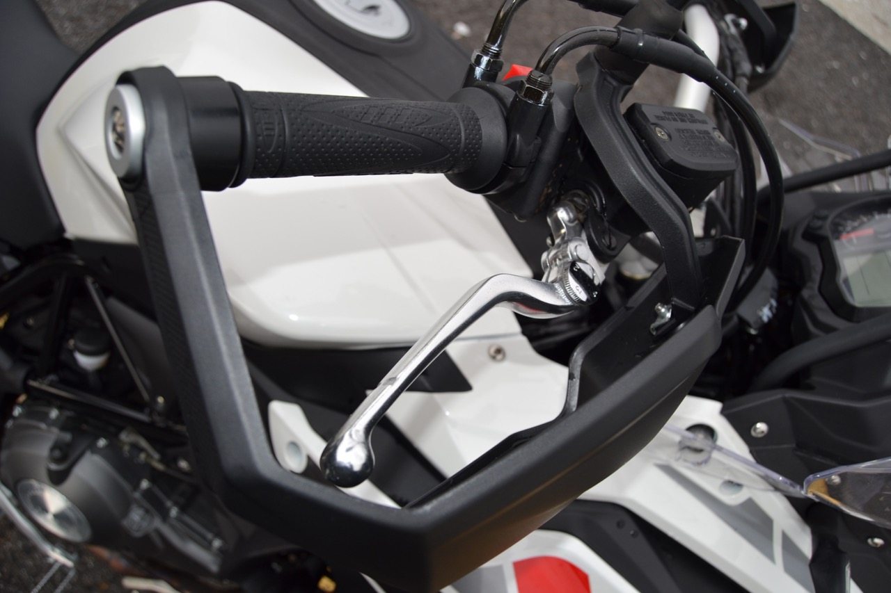 ENSAIO BENELLI TRK 502 X – AVENTURAS ACESSÍVEIS