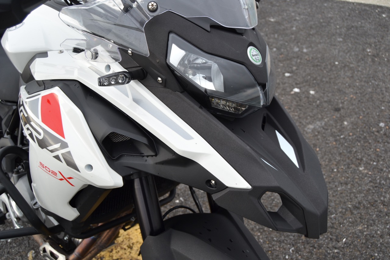 ENSAIO BENELLI TRK 502 X – AVENTURAS ACESSÍVEIS