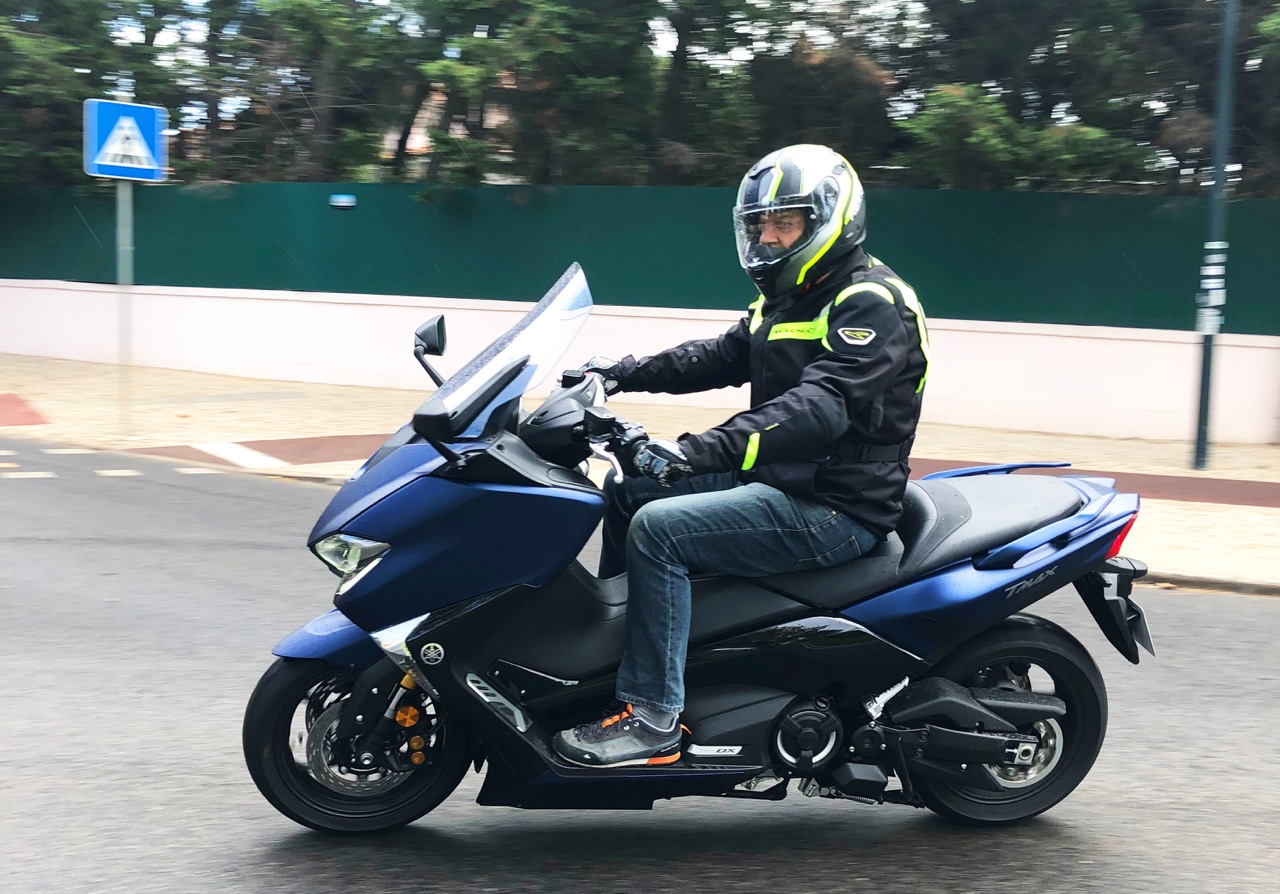 Ensaio YAMAHA TMAX 530 Versão DX 2018 – A difícil tarefa de liderar