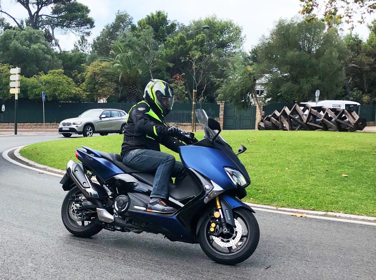 Ensaio YAMAHA TMAX 530 Versão DX 2018 – A difícil tarefa de liderar