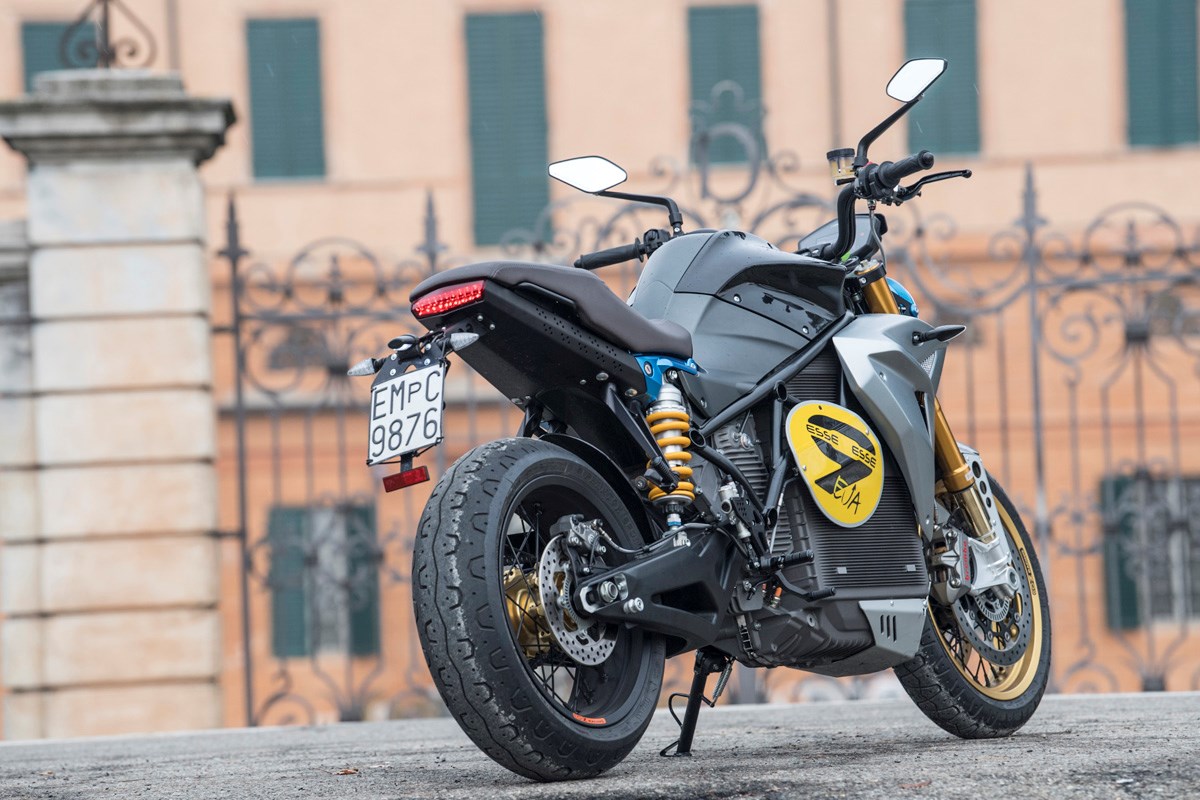 ENERGICA EVA EsseEsse9 de 2019 – Uma clássica naked e eléctrica