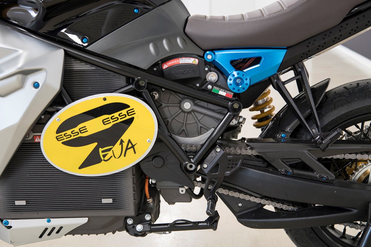 ENERGICA EVA EsseEsse9 de 2019 – Uma clássica naked e eléctrica