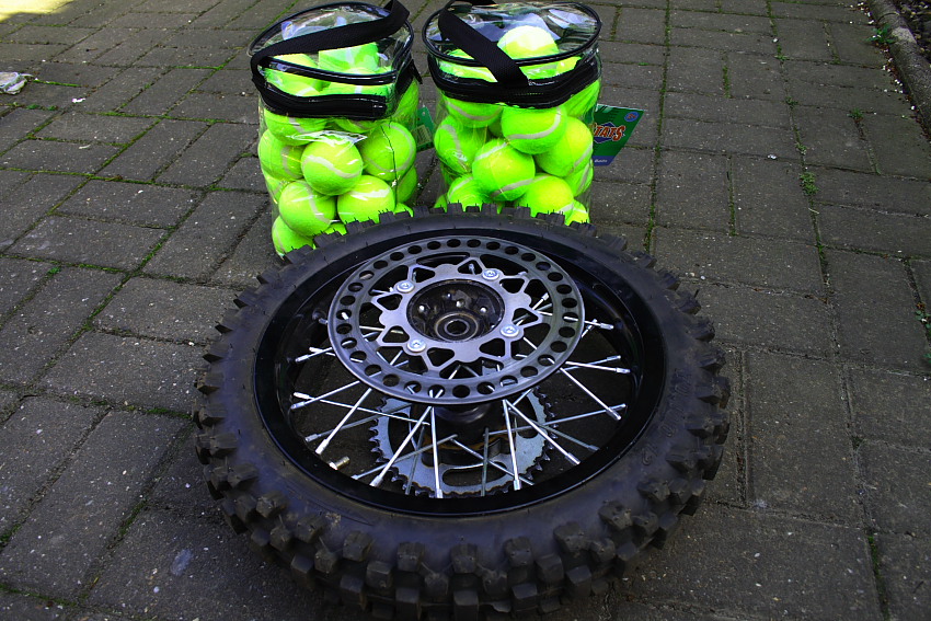 Pneus com câmara ou Tubeless ? Qual a melhor solução para motos Adventure