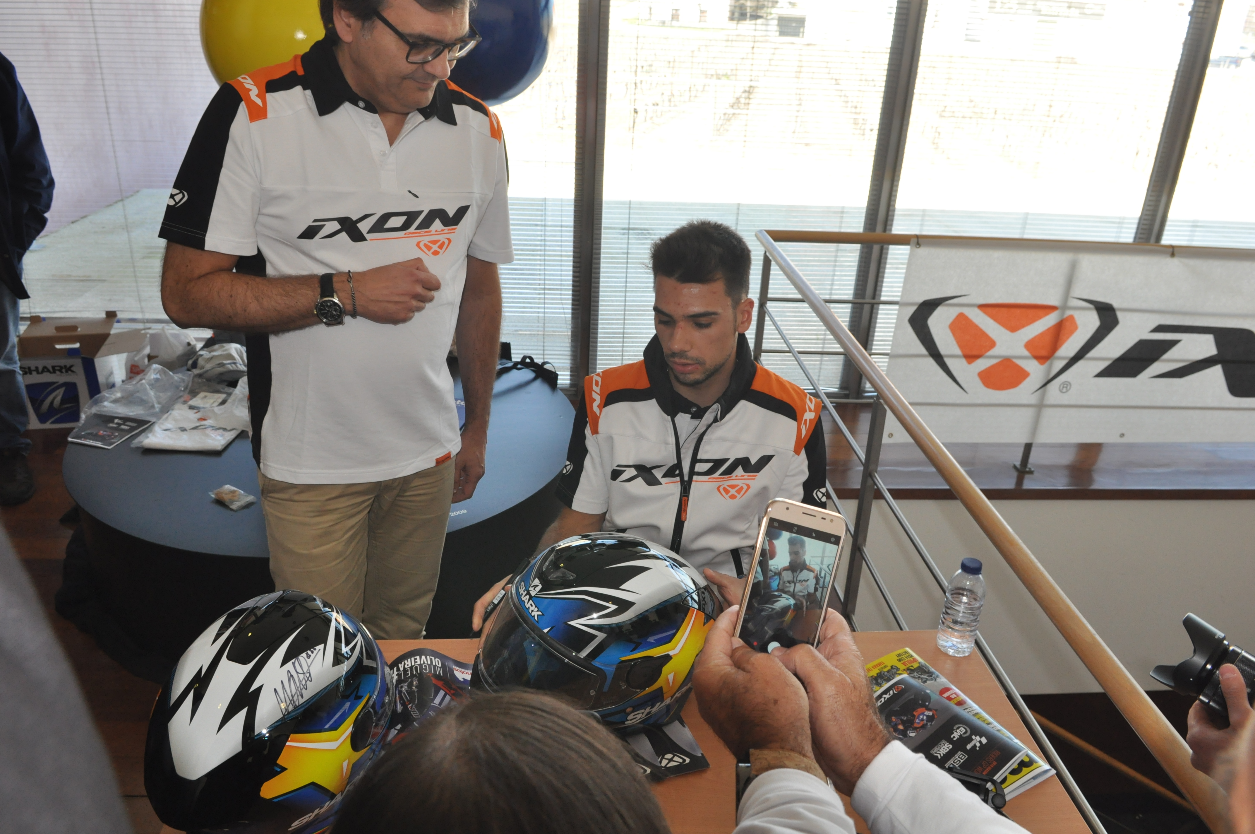 Lusomotos apresenta nova gama IXON com Miguel Oliveira