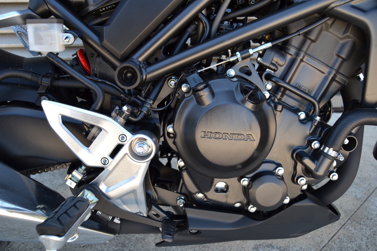 Ensaio Honda CB300R de 2019 – Uma divertida “Neo Sports Café” para carta A2