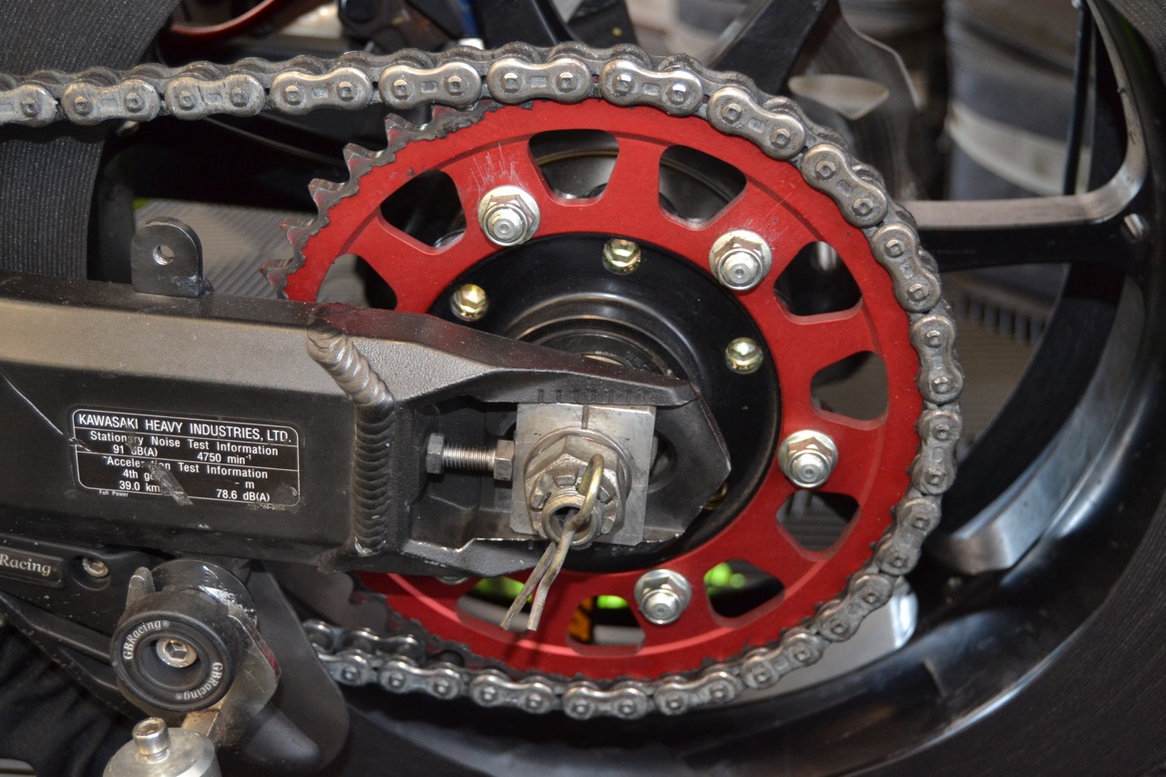 No TrackDay da Motoval ficámos a conhecer todas as Novidades do Troféu Kawasaki ZCUP 2019