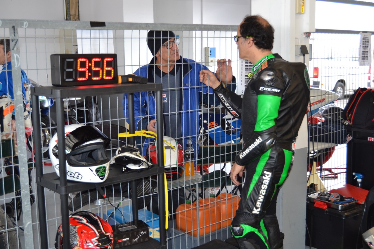 No TrackDay da Motoval ficámos a conhecer todas as Novidades do Troféu Kawasaki ZCUP 2019