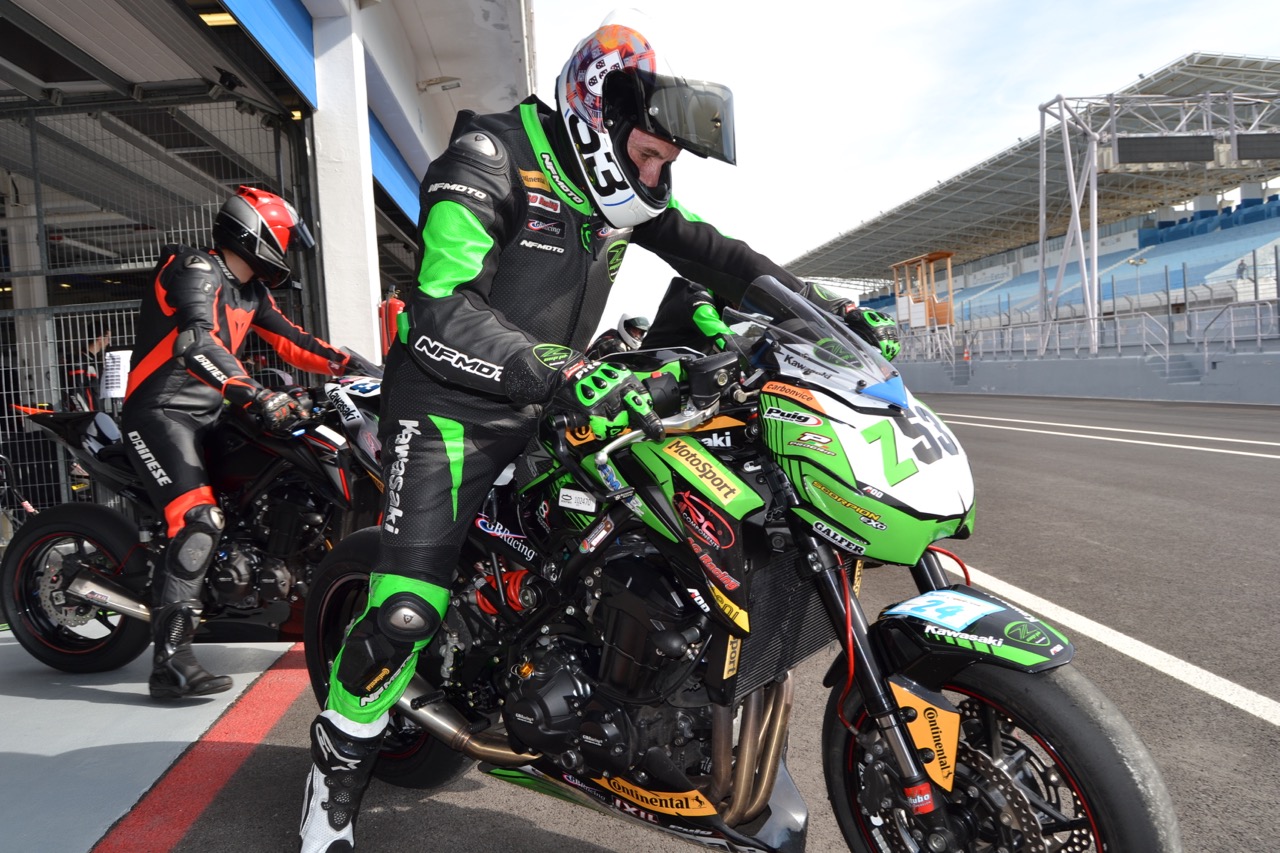 No TrackDay da Motoval ficámos a conhecer todas as Novidades do Troféu Kawasaki ZCUP 2019