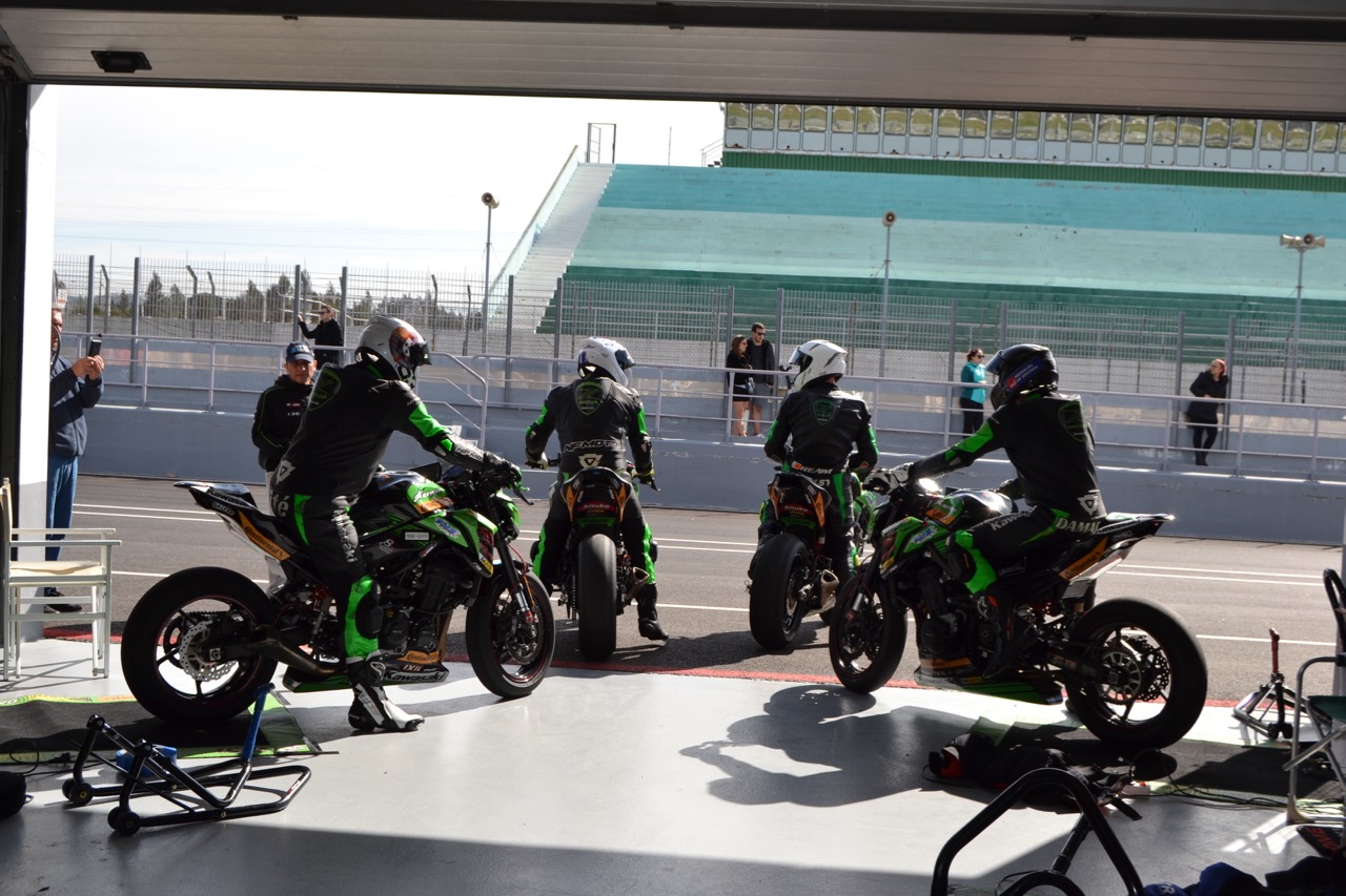 No TrackDay da Motoval ficámos a conhecer todas as Novidades do Troféu Kawasaki ZCUP 2019