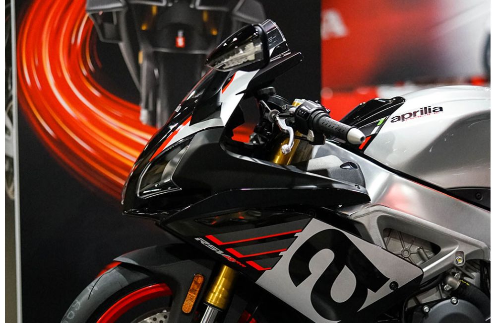 Aprilia Tuono V4 1000 Factory – Uma Superbike Naked