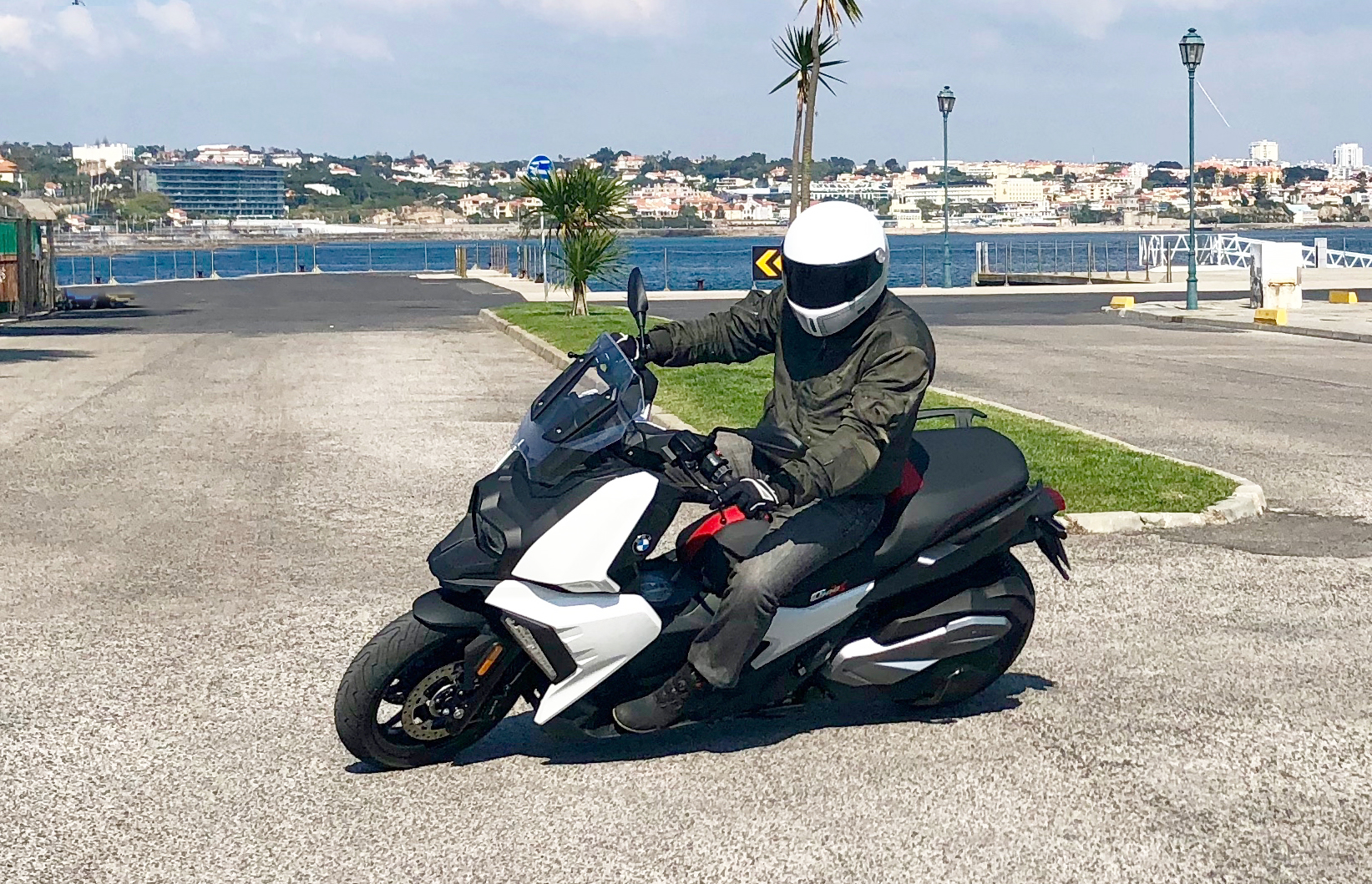 Ensaio BMW C 400 X – Qualidade explosiva em mobilidade urbana