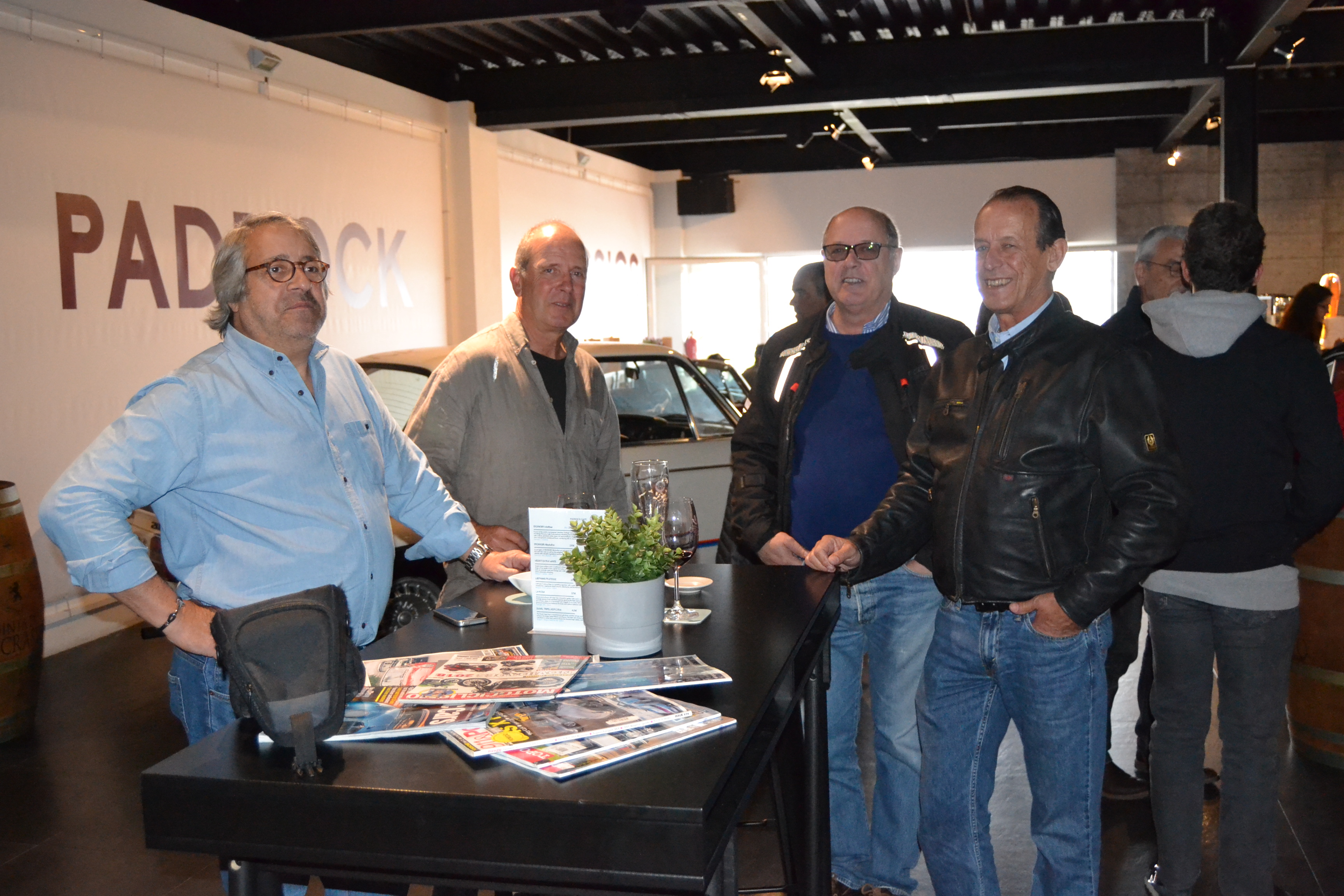 Ontem no Paddock Café na Marina de Cascais convidados e amigos assistiram ao Grande Prémio da Argentina