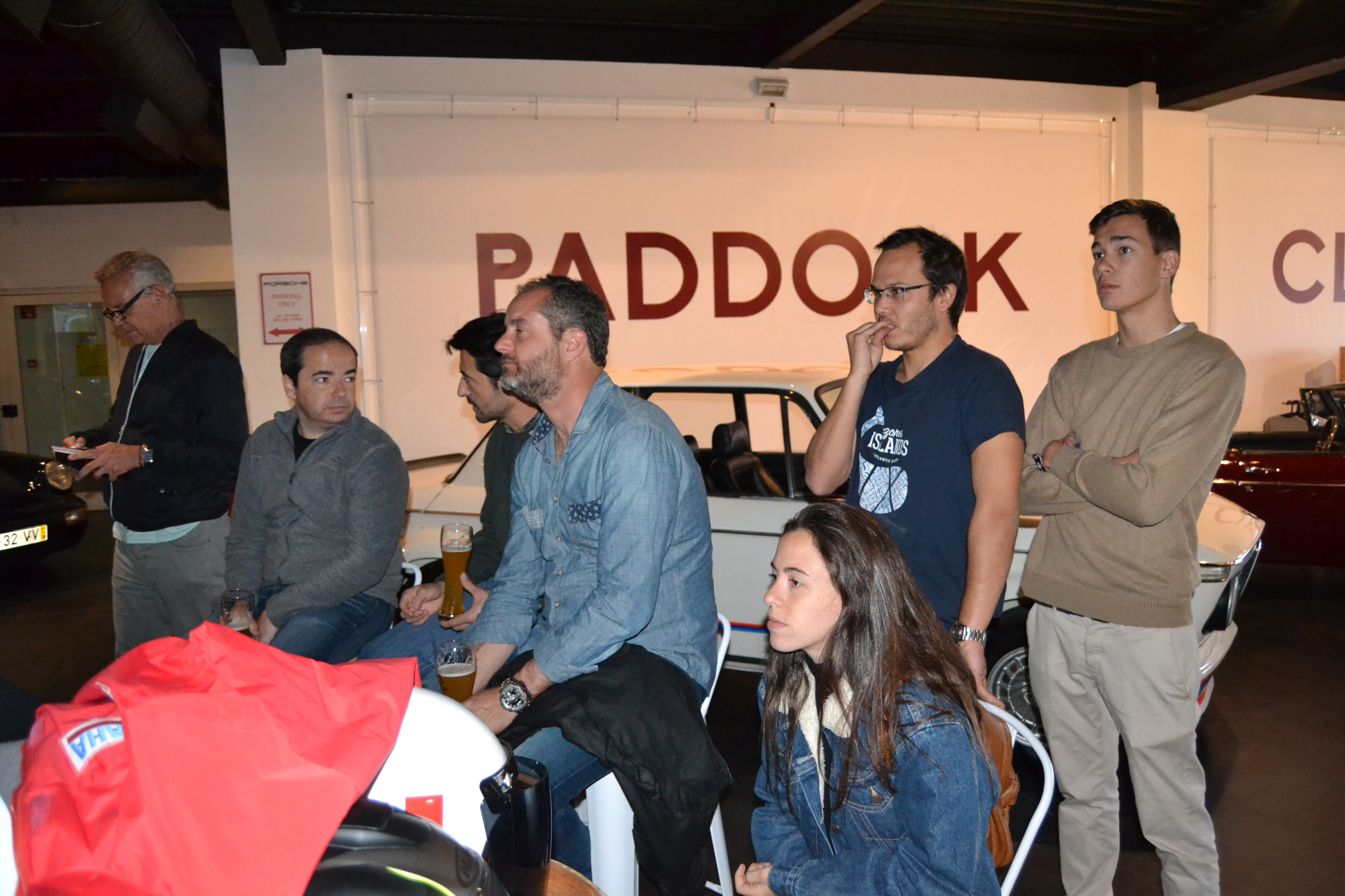 Ontem no Paddock Café na Marina de Cascais convidados e amigos assistiram ao Grande Prémio da Argentina