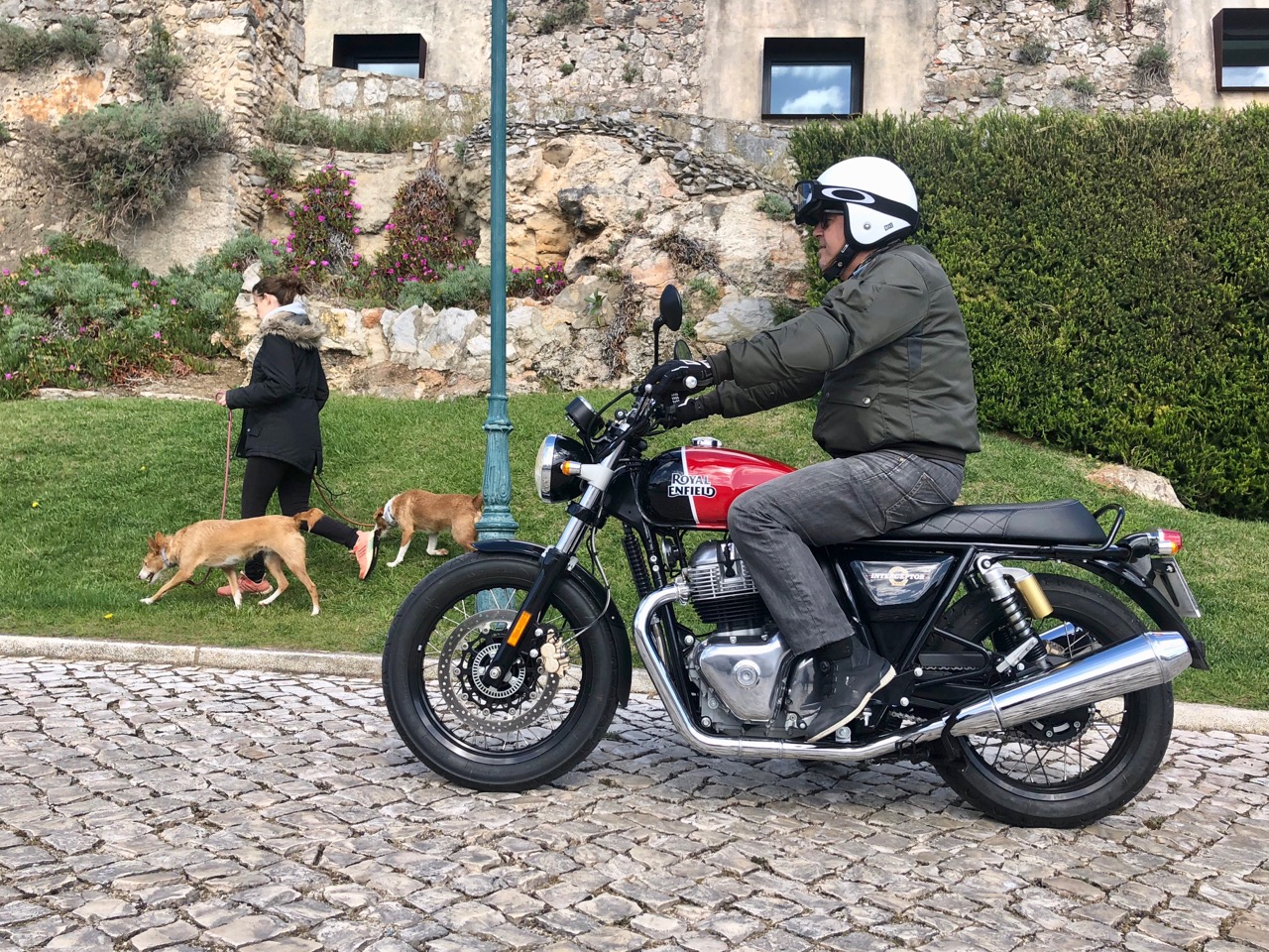 Ensaio Royal Enfield 650 Interceptor – “Classic Perfection”