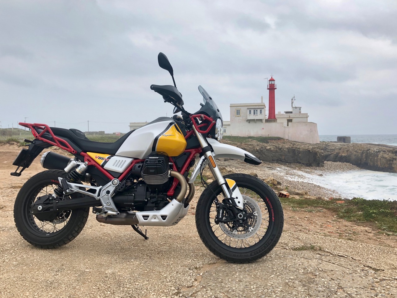 Ensaio Moto Guzzi V85 – Uma “Clássica Enduro” que promete desestabilizar