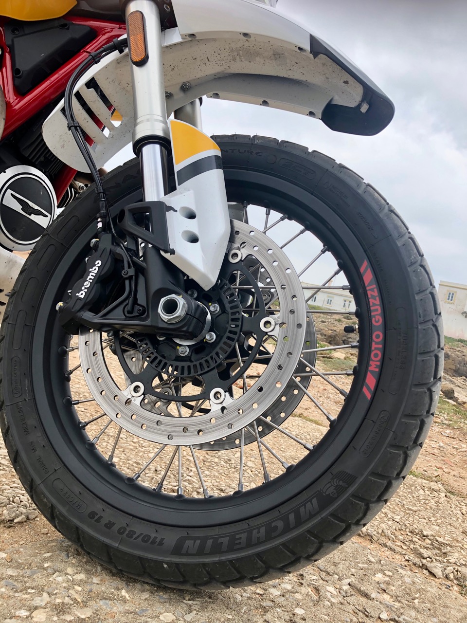Ensaio Moto Guzzi V85 – Uma “Clássica Enduro” que promete desestabilizar