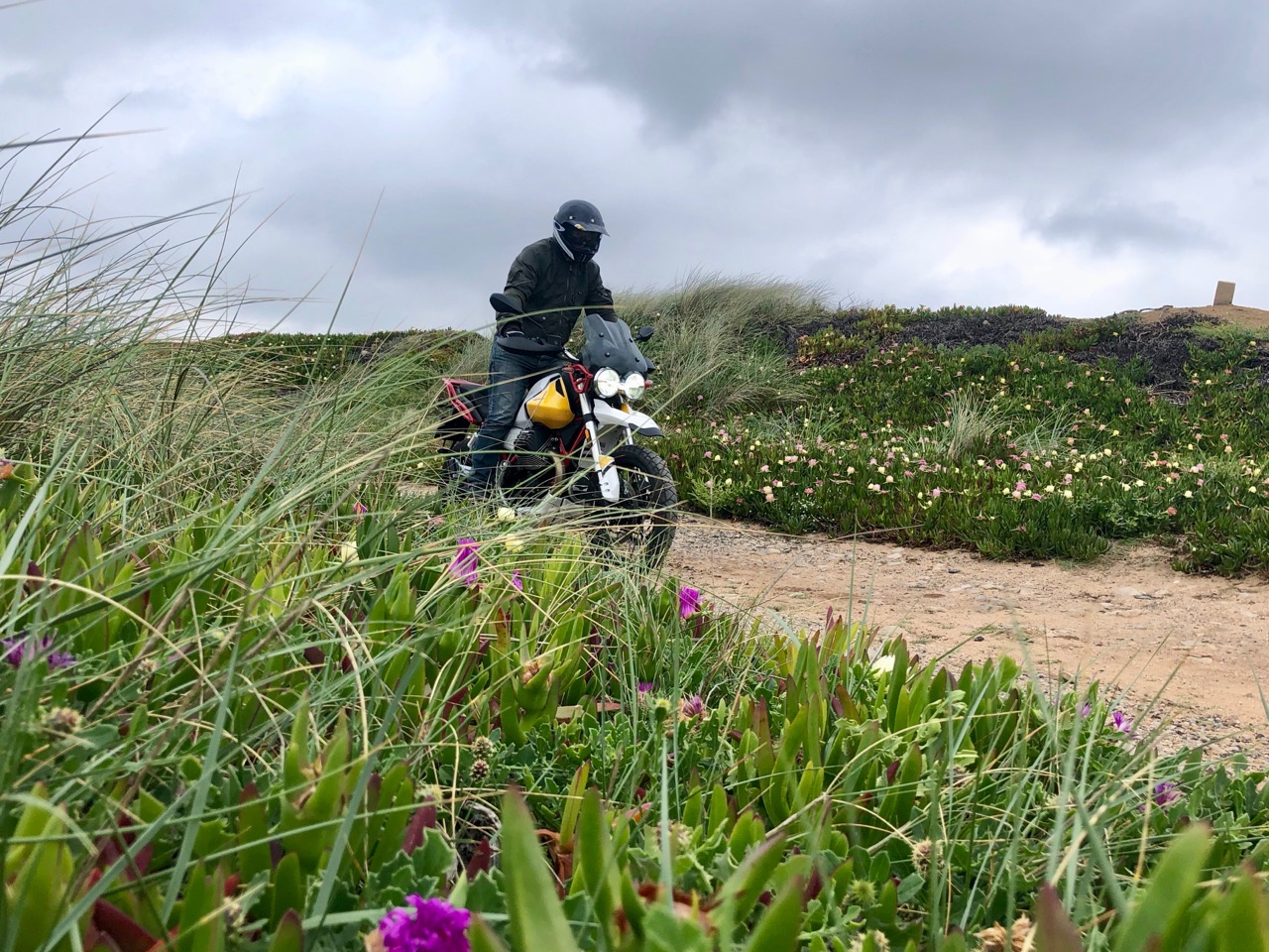 Ensaio Moto Guzzi V85 – Uma “Clássica Enduro” que promete desestabilizar