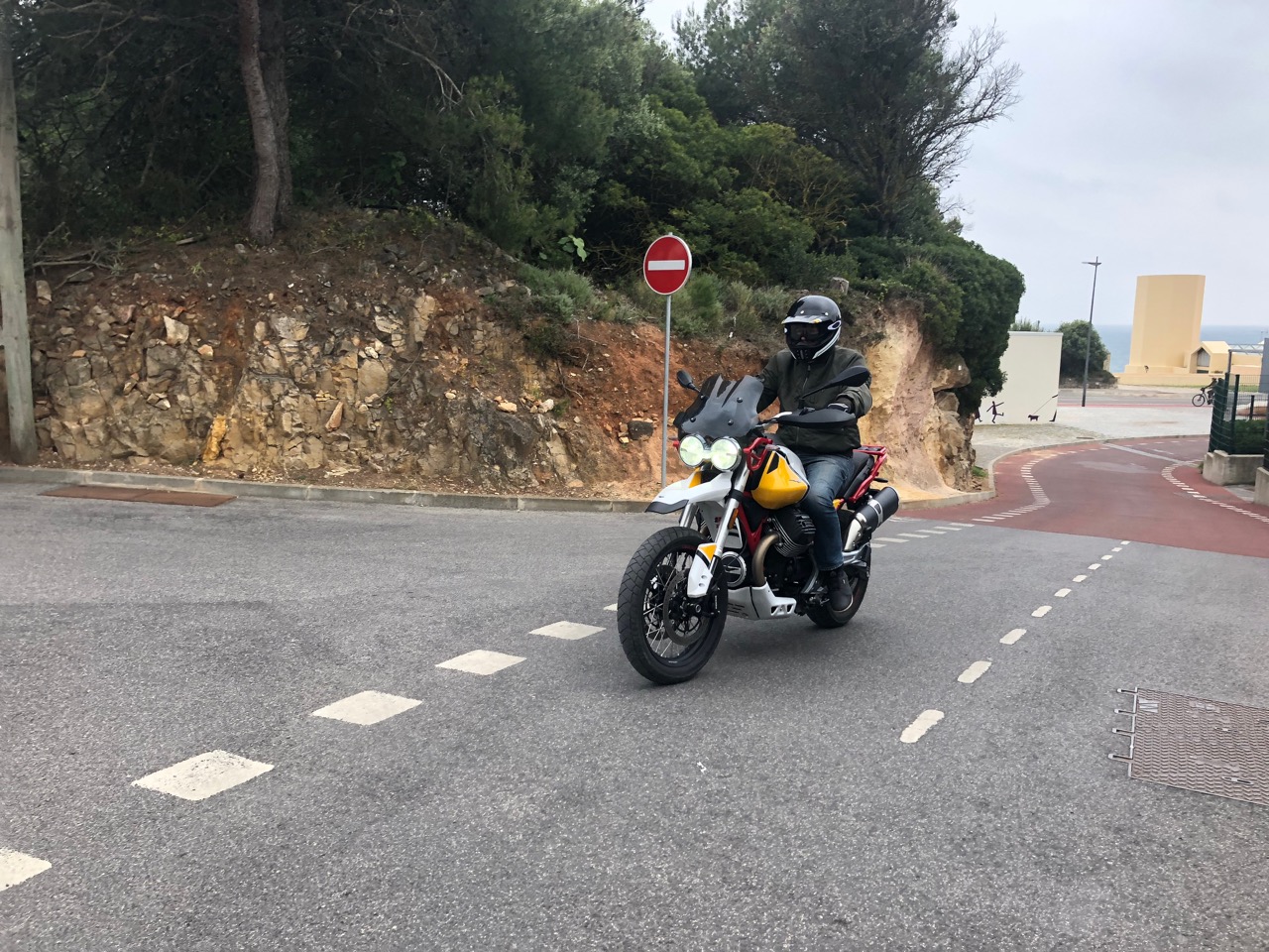 Ensaio Moto Guzzi V85 – Uma “Clássica Enduro” que promete desestabilizar