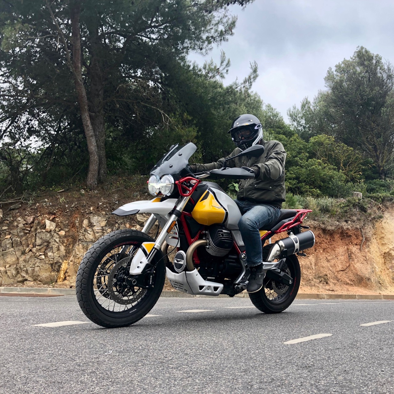 Ensaio Moto Guzzi V85 – Uma “Clássica Enduro” que promete desestabilizar