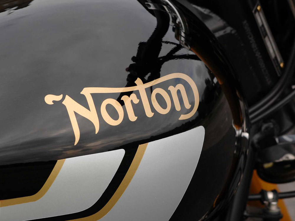NORTON COMMANDO 961 STREET – Edição Especial Limitada a 50 Unidades