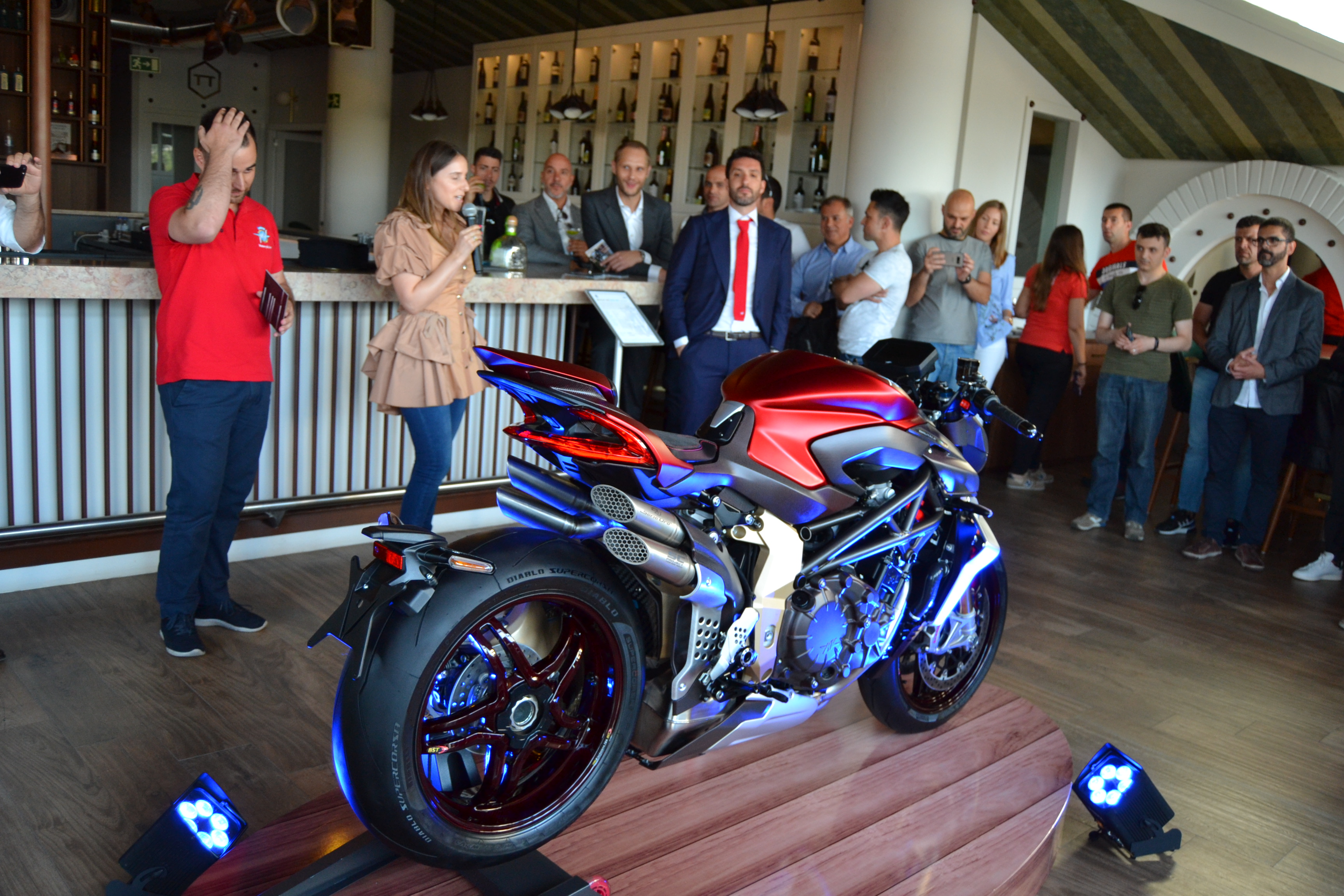 MV Agusta Brutale 1000 “Serie Oro” – Apresentada pela IMEX Moto no Mome em Lisboa