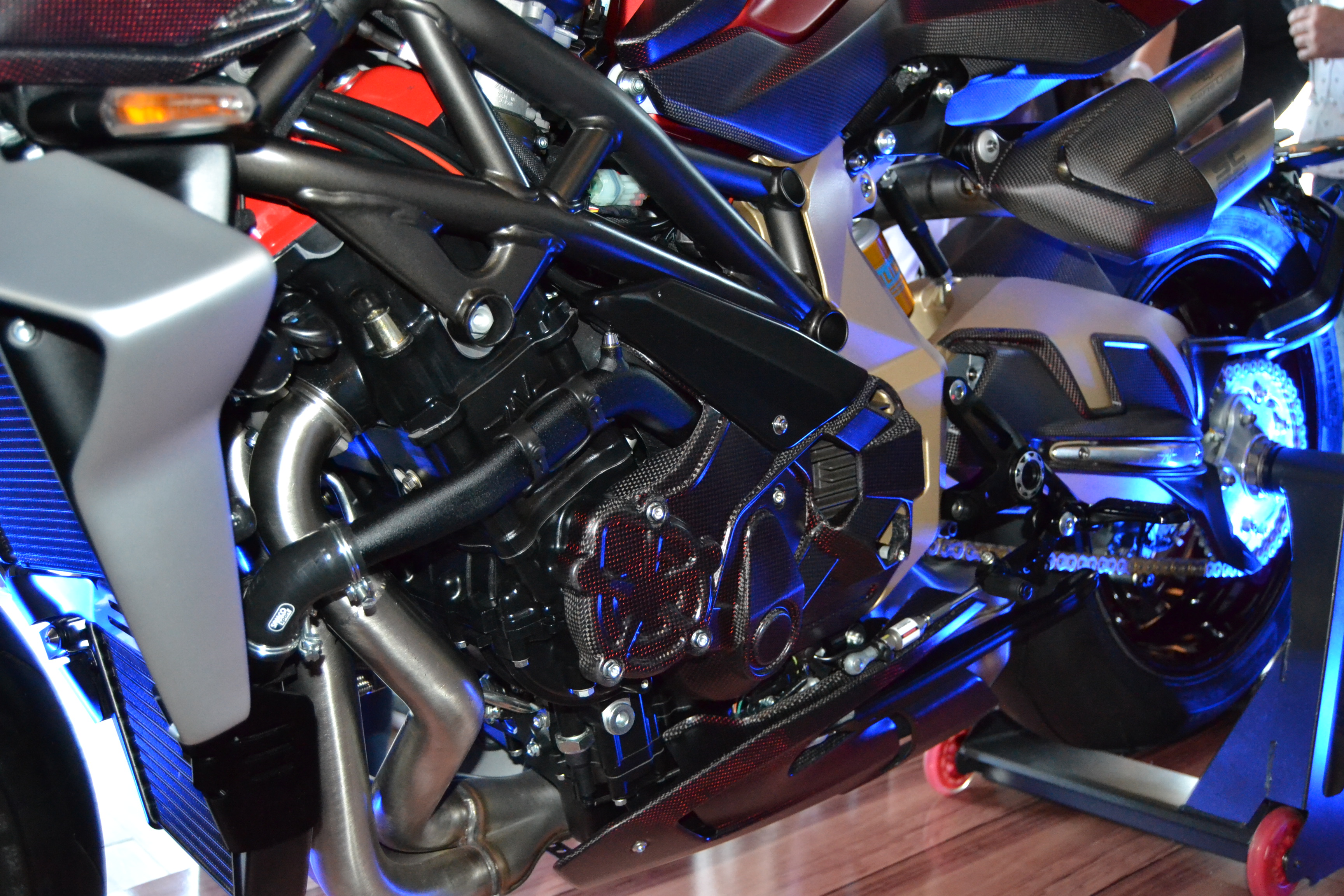 MV Agusta Brutale 1000 “Serie Oro” – Apresentada pela IMEX Moto no Mome em Lisboa