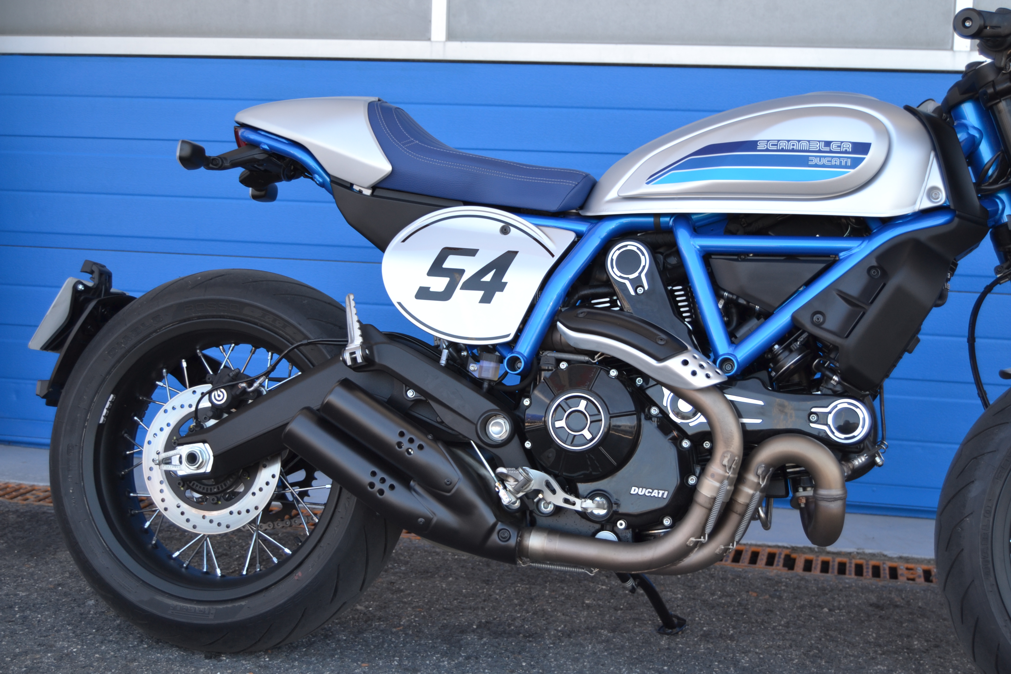 Ensaio Scrambler Ducati Café Racer 2019 – Digna herdeira do estilo “Café Racer”