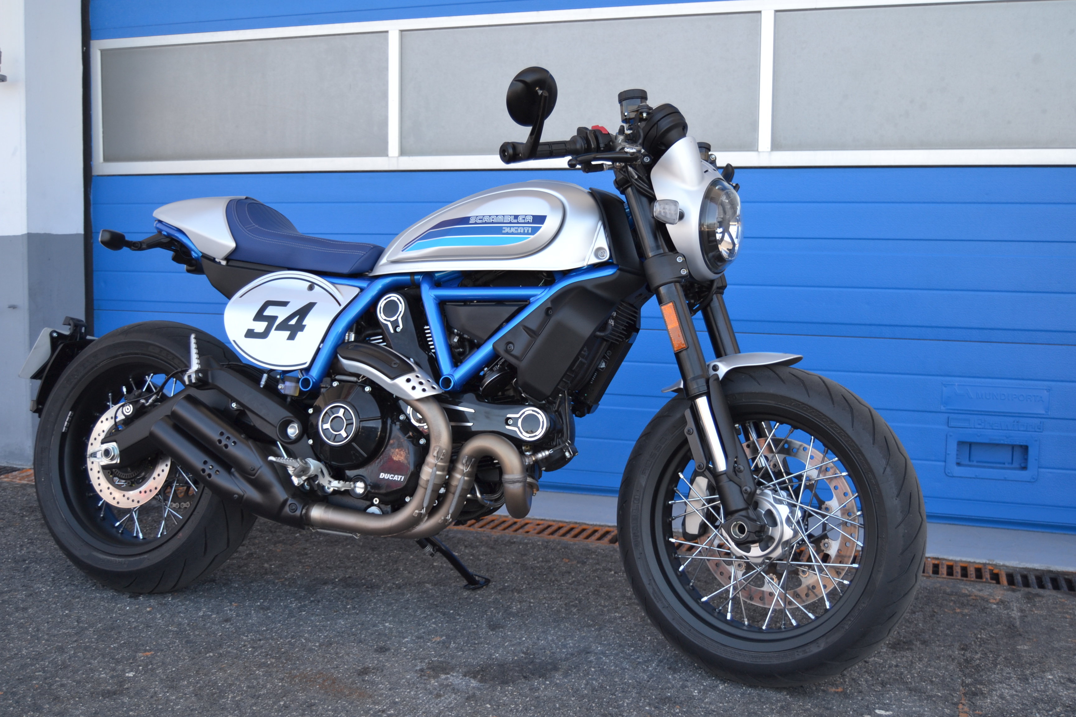 Ensaio Scrambler Ducati Café Racer 2019 – Digna herdeira do estilo “Café Racer”