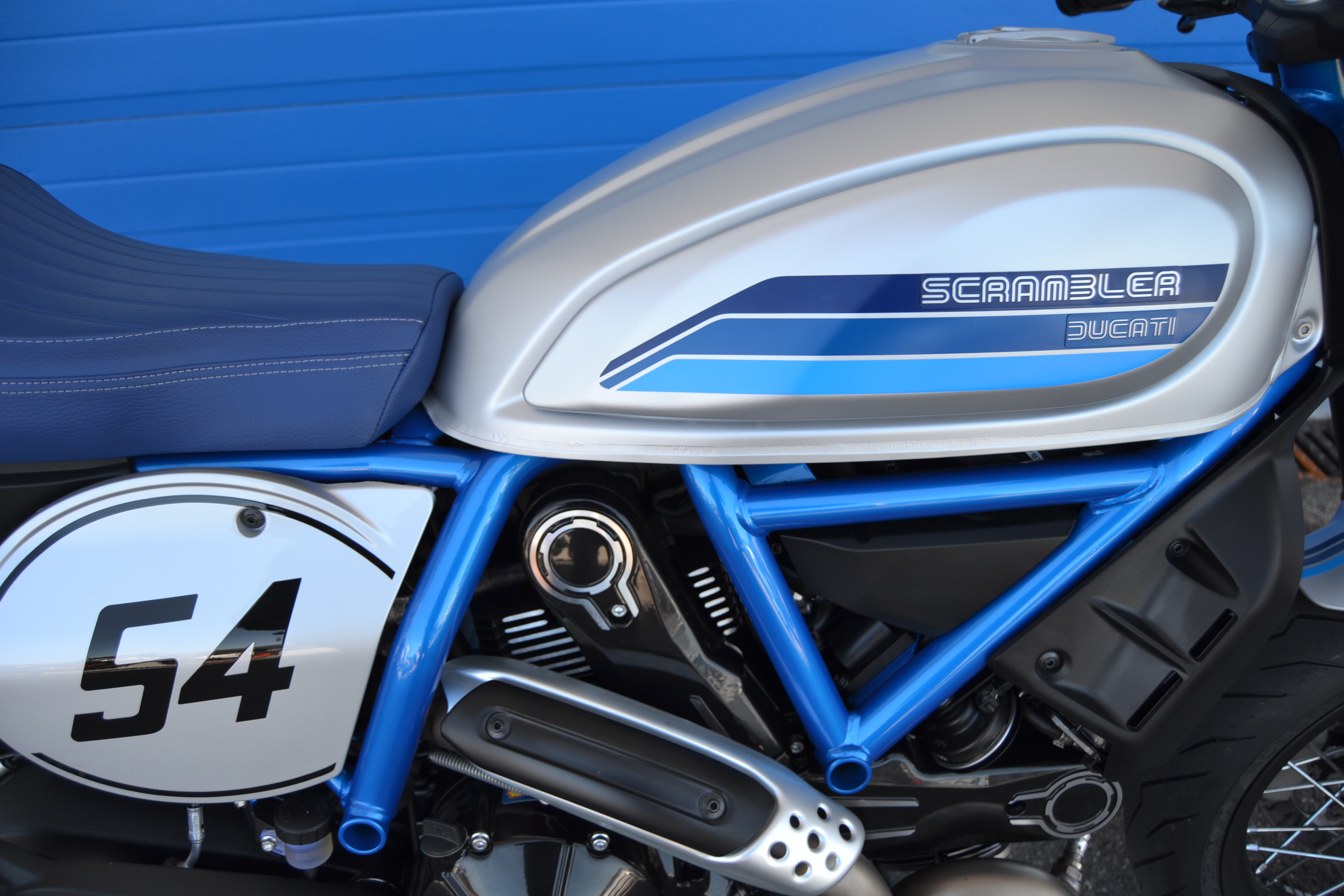 Ensaio Scrambler Ducati Café Racer 2019 – Digna herdeira do estilo “Café Racer”