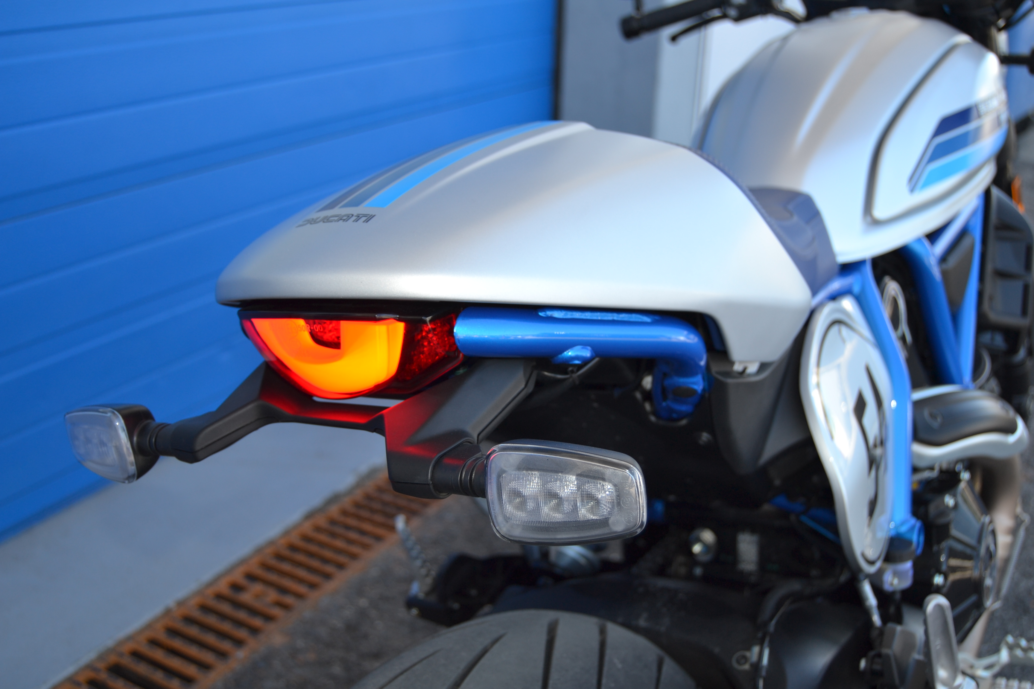 Ensaio Scrambler Ducati Café Racer 2019 – Digna herdeira do estilo “Café Racer”
