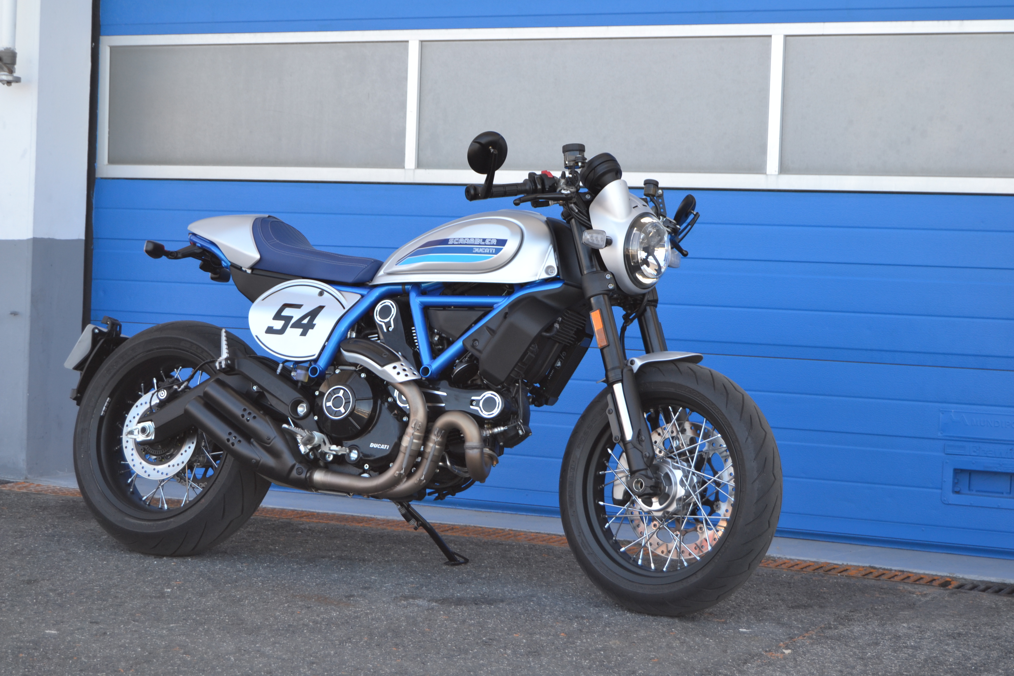 Ensaio Scrambler Ducati Café Racer 2019 – Digna herdeira do estilo “Café Racer”