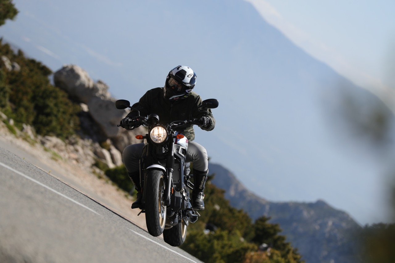 Ensaio Yamaha XSR 700 XTribute – Tributo à mítica Yamaha XT 500
