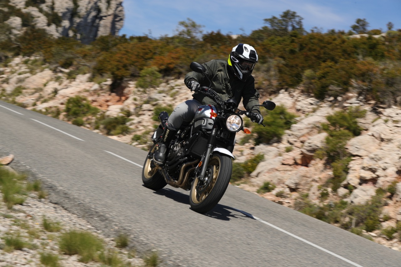 Ensaio Yamaha XSR 700 XTribute – Tributo à mítica Yamaha XT 500