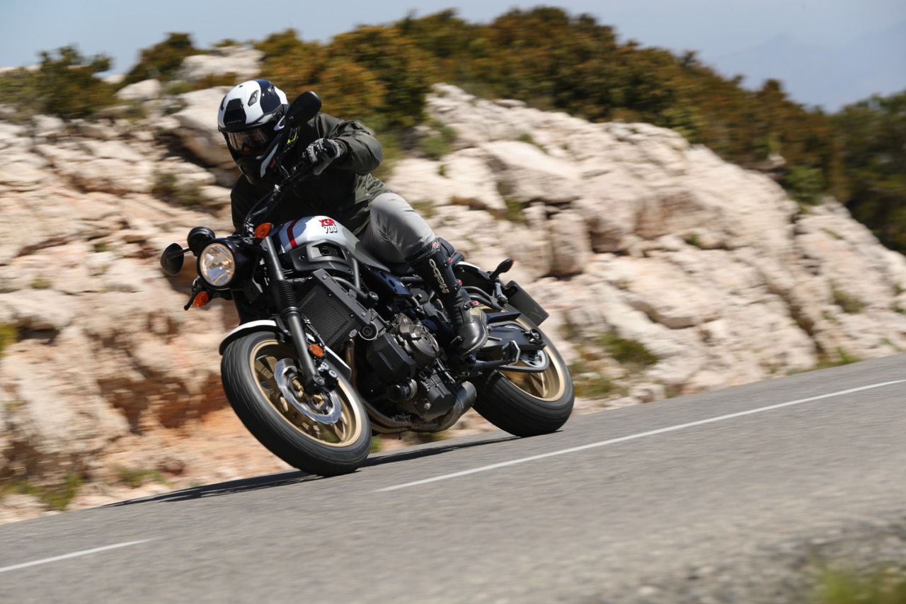 Ensaio Yamaha XSR 700 XTribute – Tributo à mítica Yamaha XT 500
