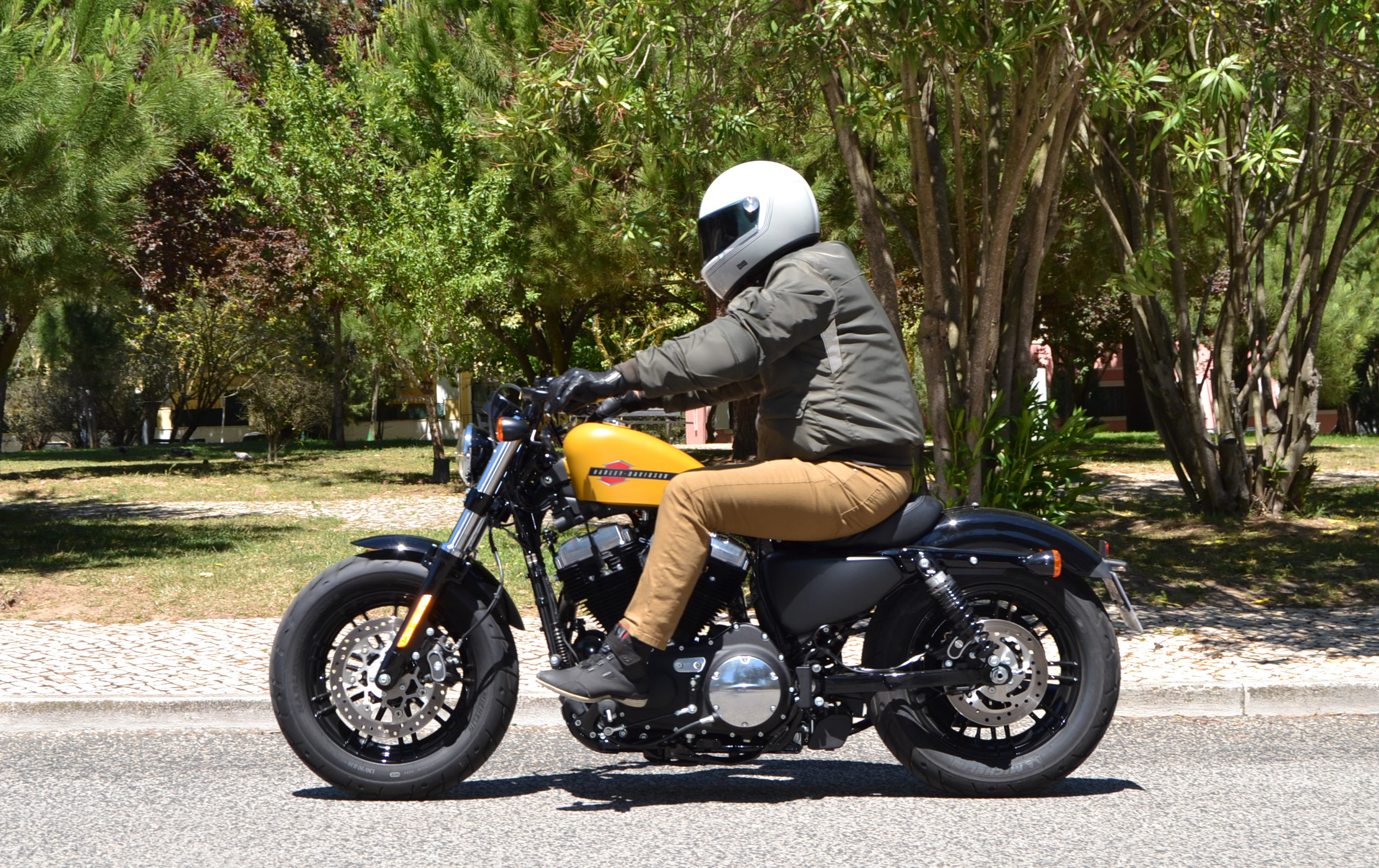 Ensaio Harley-Davidson Sporster “Forty Eight” 2019