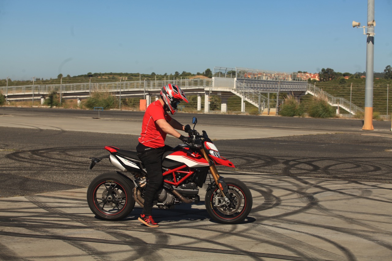 Ensaio Ducati Hypermotard 950 SP – “Cavalos Selvagens”