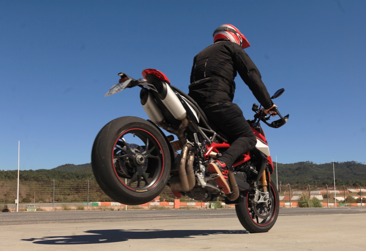 Ensaio Ducati Hypermotard 950 SP – “Cavalos Selvagens”