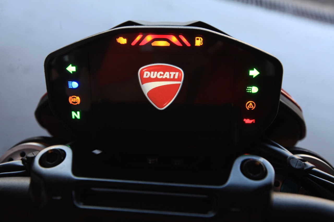 Ensaio Ducati Hypermotard 950 SP – “Cavalos Selvagens”