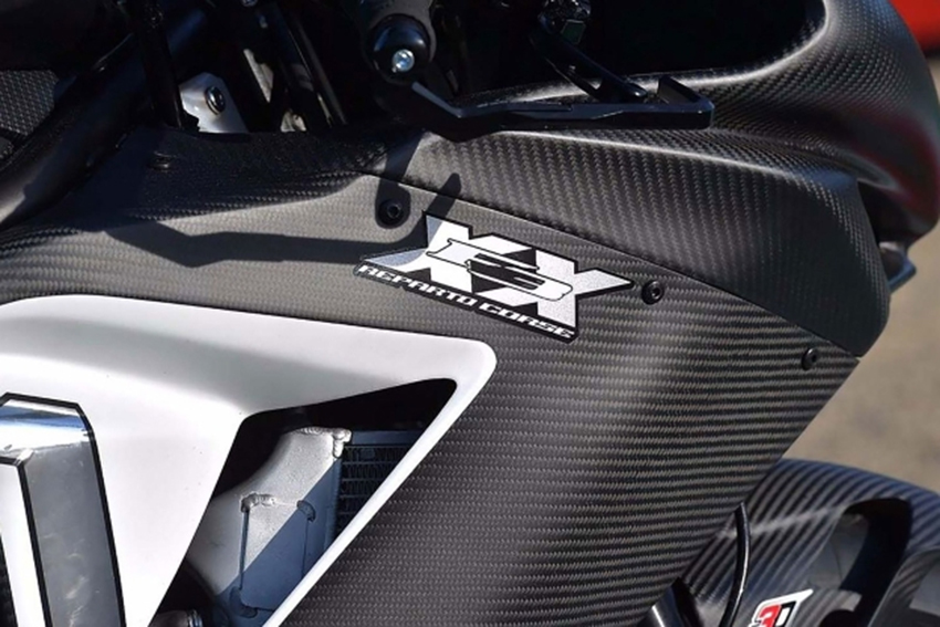 MV Agusta F3XX – Uma moto de competição/cliente preparada pelo Reparto Corse da MV