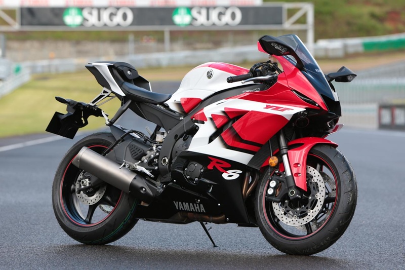 Homenagem espectacular à Yamaha R6 de 1999 com edição especial pela GK Dynamics