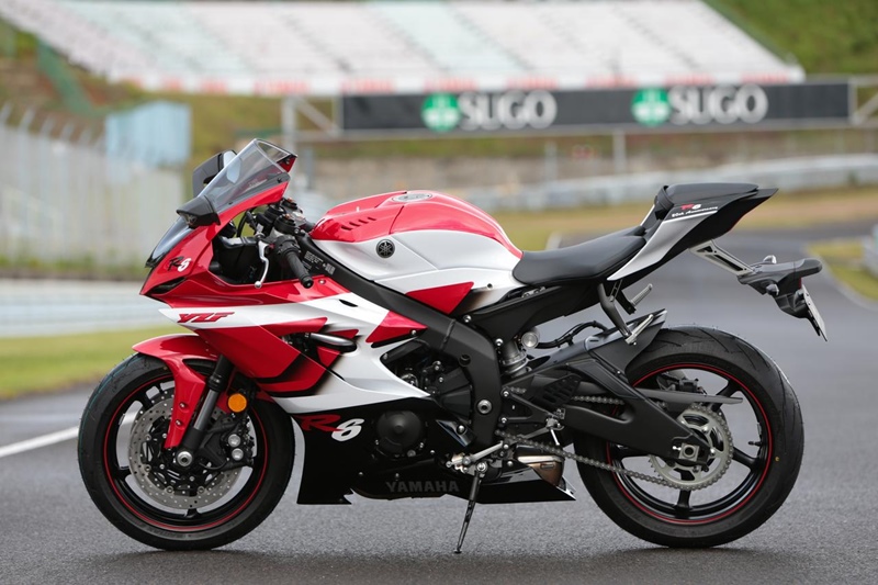 Homenagem espectacular à Yamaha R6 de 1999 com edição especial pela GK Dynamics