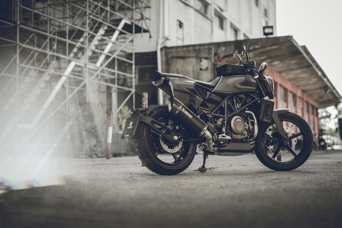 Ensaio Husqvarna Svartpilen 701 – Uma Flat Tracker para “duros”